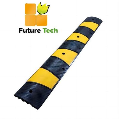 ราคาดี 1830x300x58mm ยางสะท้อนแสงความเร็ว Hump Heavy Duty Speed ​​​​Bumps สำหรับการจราจรบนถนน ออนไลน์